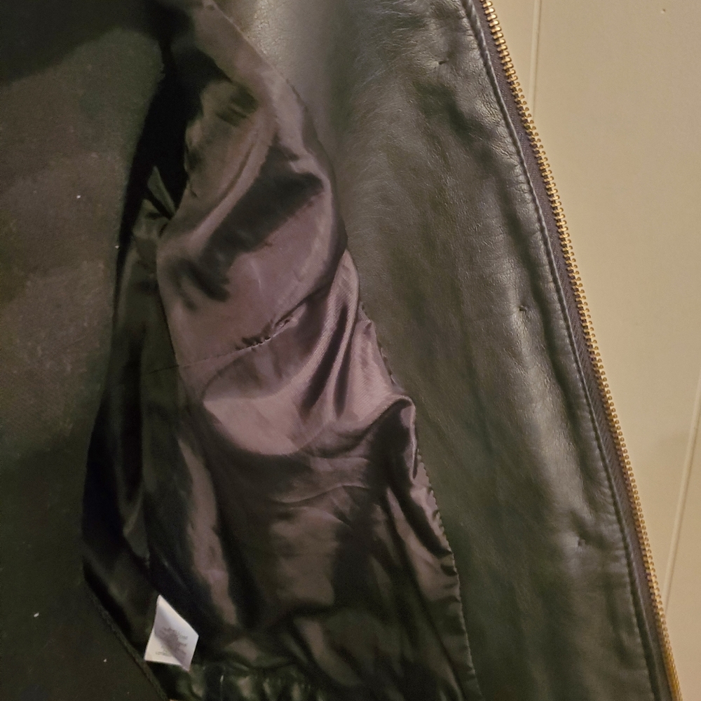 Leather jacket - Picture 4 of 6